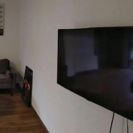 Kleine Ferienwohnung, Einzimmeraparment In Altenkirchen *