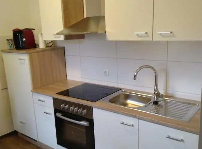 Kleine Ferienwohnung, Einzimmeraparment In Altenkirchen Apartman *