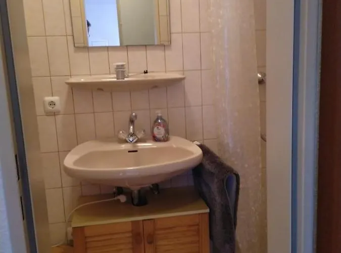 Kleine Ferienwohnung, Einzimmeraparment In Altenkirchen